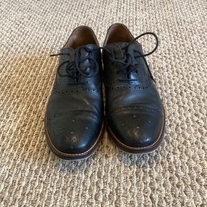 JOHNSTON & MURPHY CAP TOE SHOES